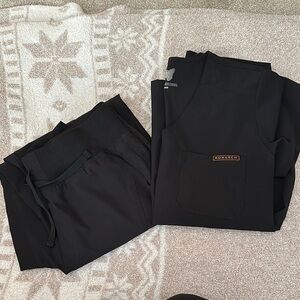 Monarch Black Scrub Set